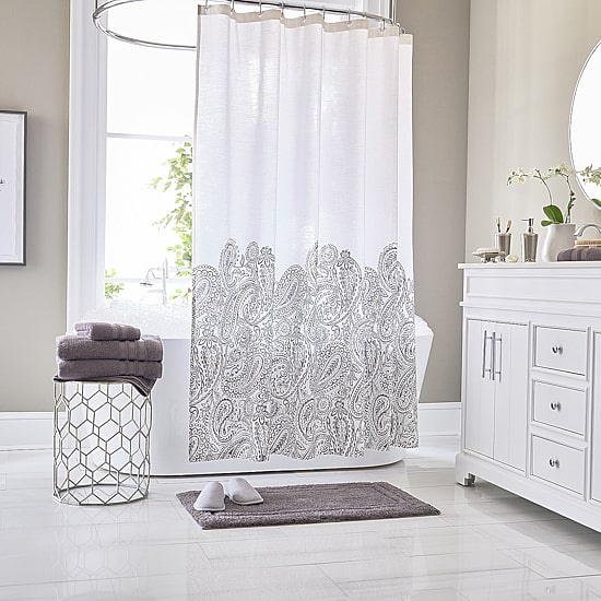 Liz Claiborne Luxury Egyptian Air Rich Bath Towel