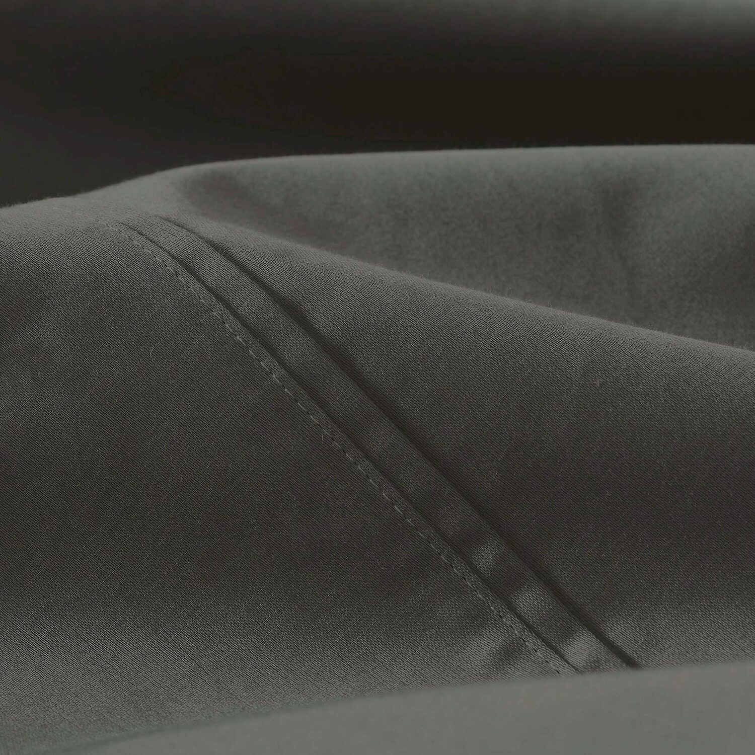 SUPERIOR® Pavo Refined Z Hem 700tc Deep Pocket Sheet Set