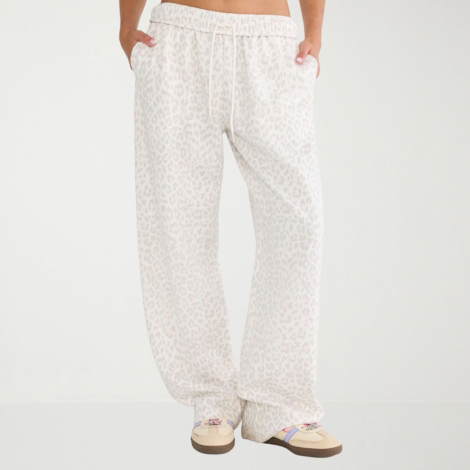 AEROPOSTALE Womens Juniors Straight Mid Rise Fleece Sweatpant
