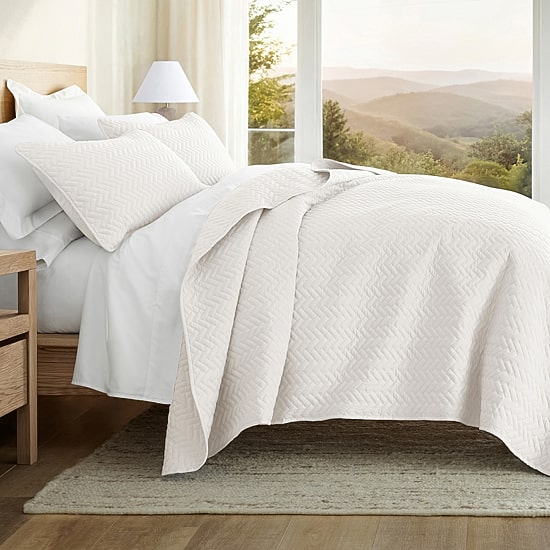 Casual Comfort Premium Ultra Soft Herringbone Pattern Quilted Coverlet Set