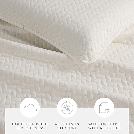 Casual Comfort Premium Ultra Soft Herringbone Pattern Quilted Coverlet Set