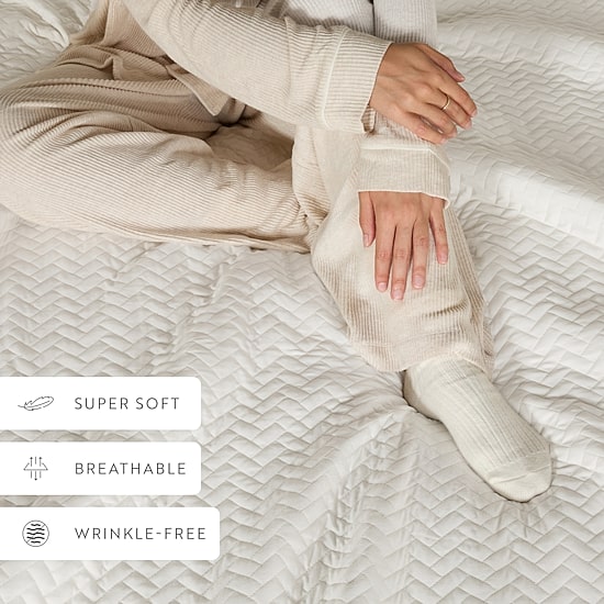 Casual Comfort Premium Ultra Soft Herringbone Pattern Quilted Coverlet Set