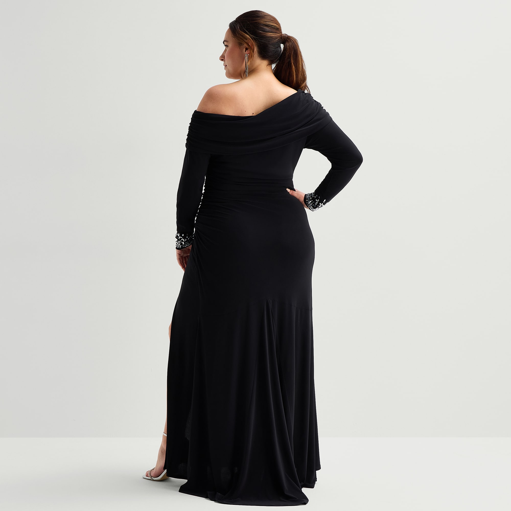 Premier Amour Womens Plus Asymmetrical Neck Long Sleeve Fitted Evening Gown