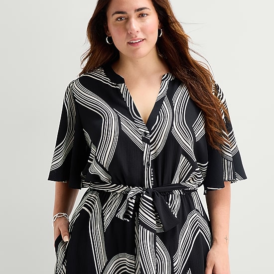 Premier Amour Womens Plus V Neck Short Sleeve Flutter Maxi Dress