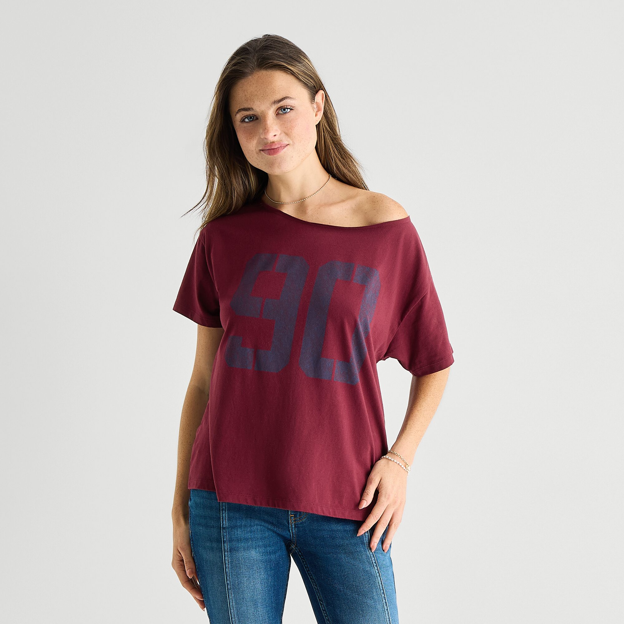 Arizona Womens Juniors Scoop Neck Short Sleeve Regular Fit Graphic T-Shirt