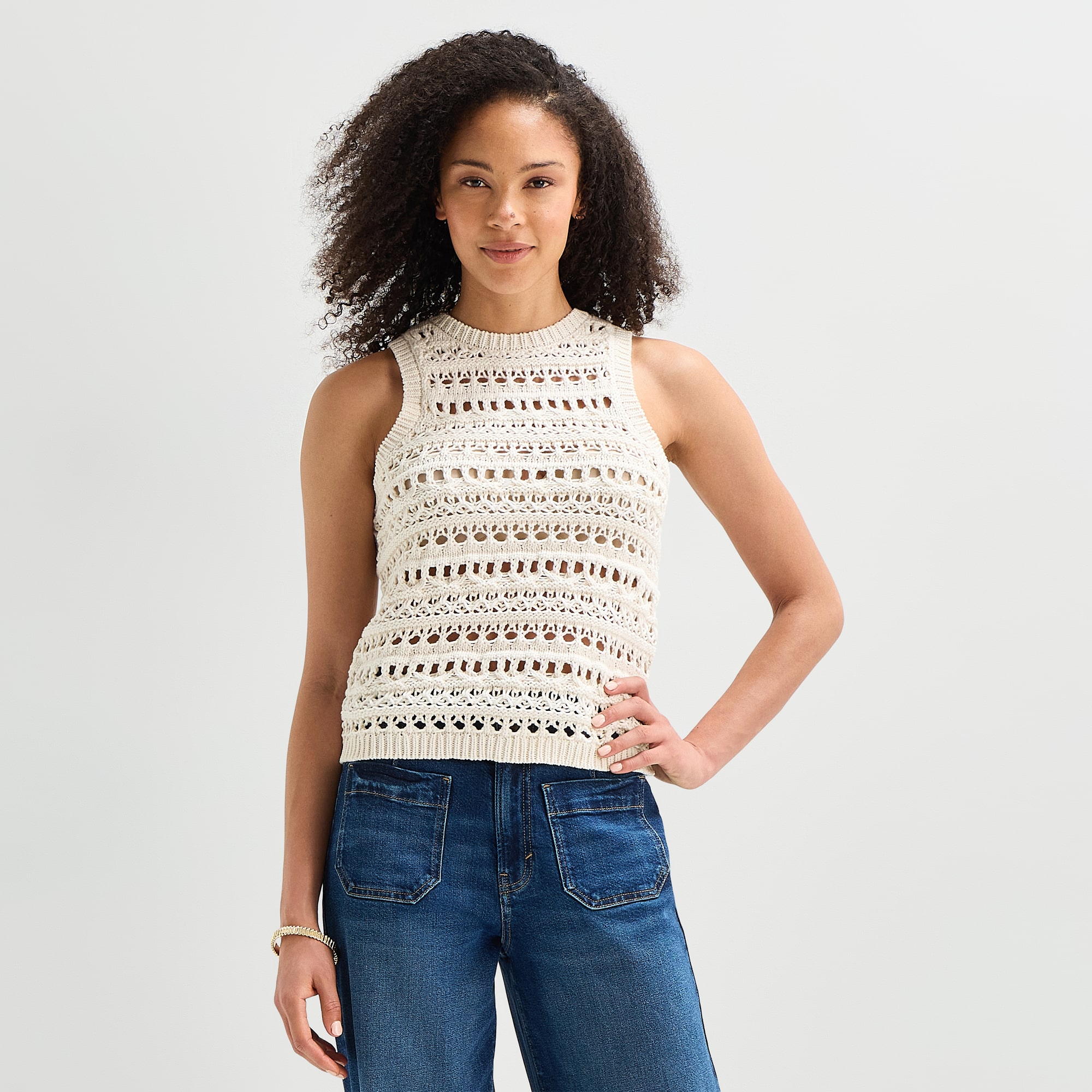 a.n.a Womens Crew Neck Sleeveless Pullover Sweater