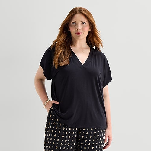 Liz Claiborne Womens Plus V Neck Short Sleeve T-shirt In Black