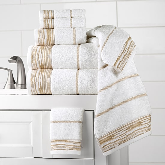 Nicole Miller Sydney 2-pc. Geo Linear Bath Towel