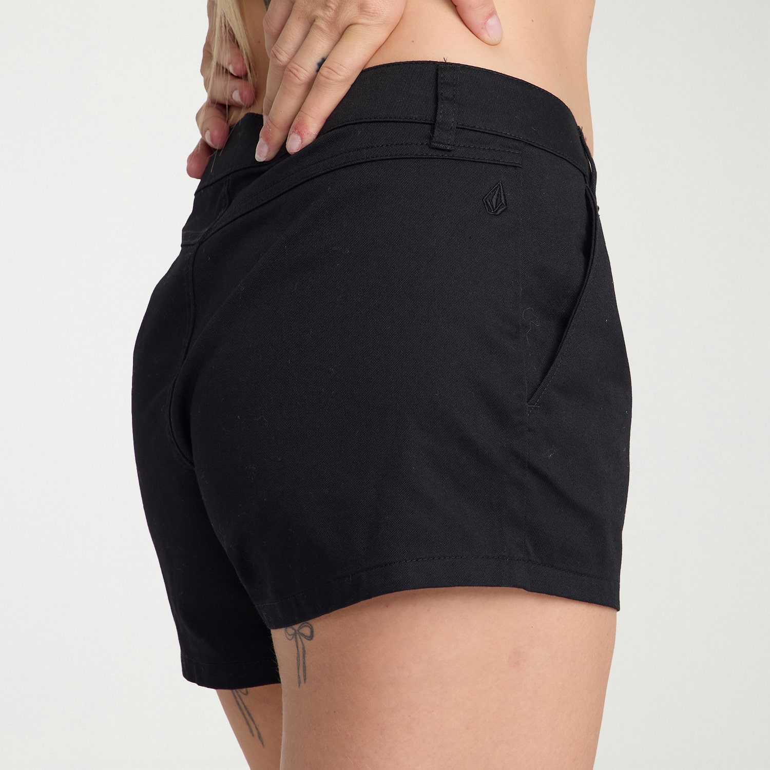 VOLCOM Juniors Womens Mid Rise Shortie Short