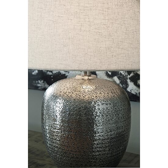 Signature Design by Ashley® Magalie Metal Table Lamp