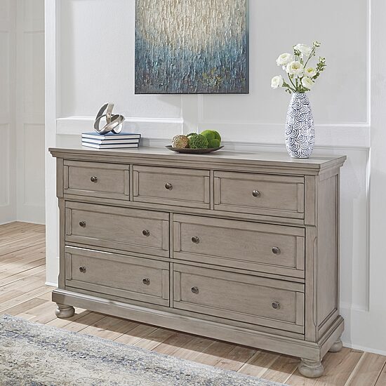 Signature Design by Ashley Lettner 7-Drawer Dresser in Light Gray