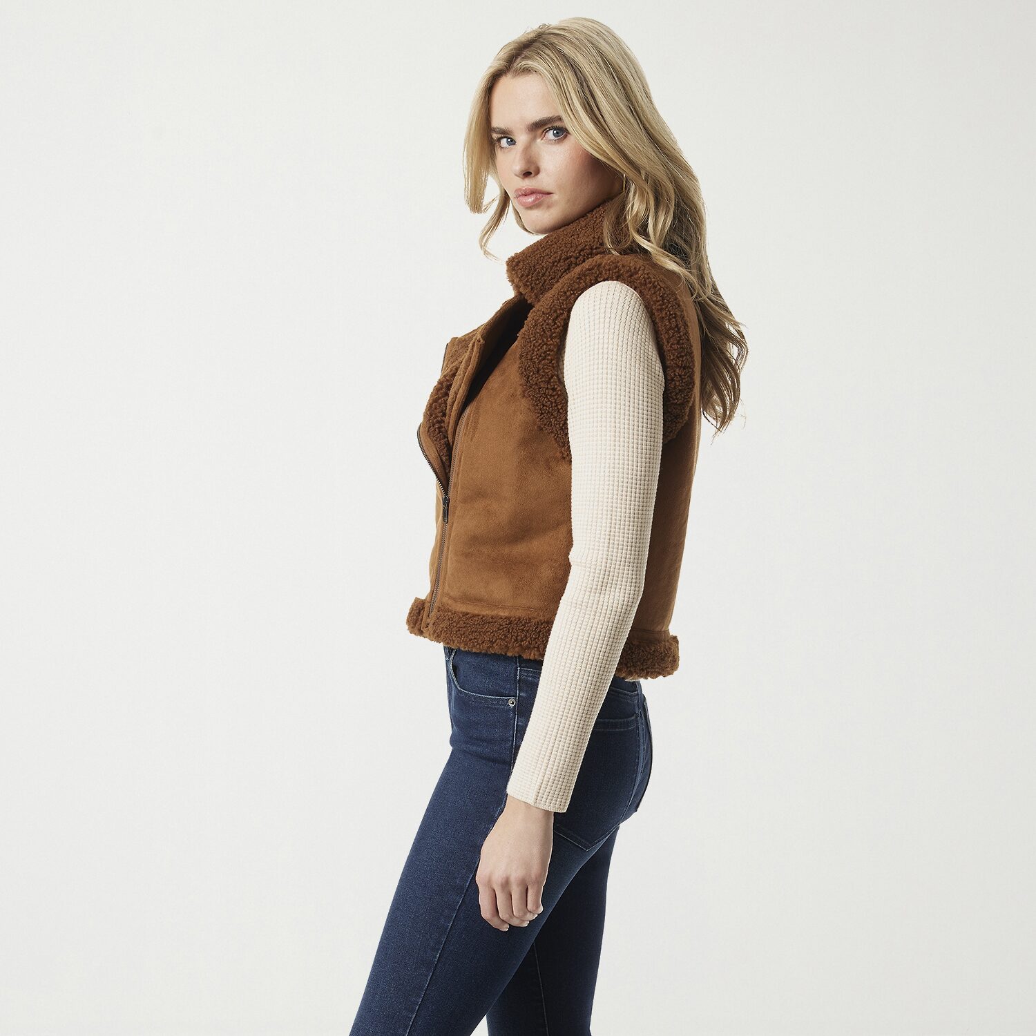 JS Jessica Simpson Womens Faux Shearling Midweight Vest Coat