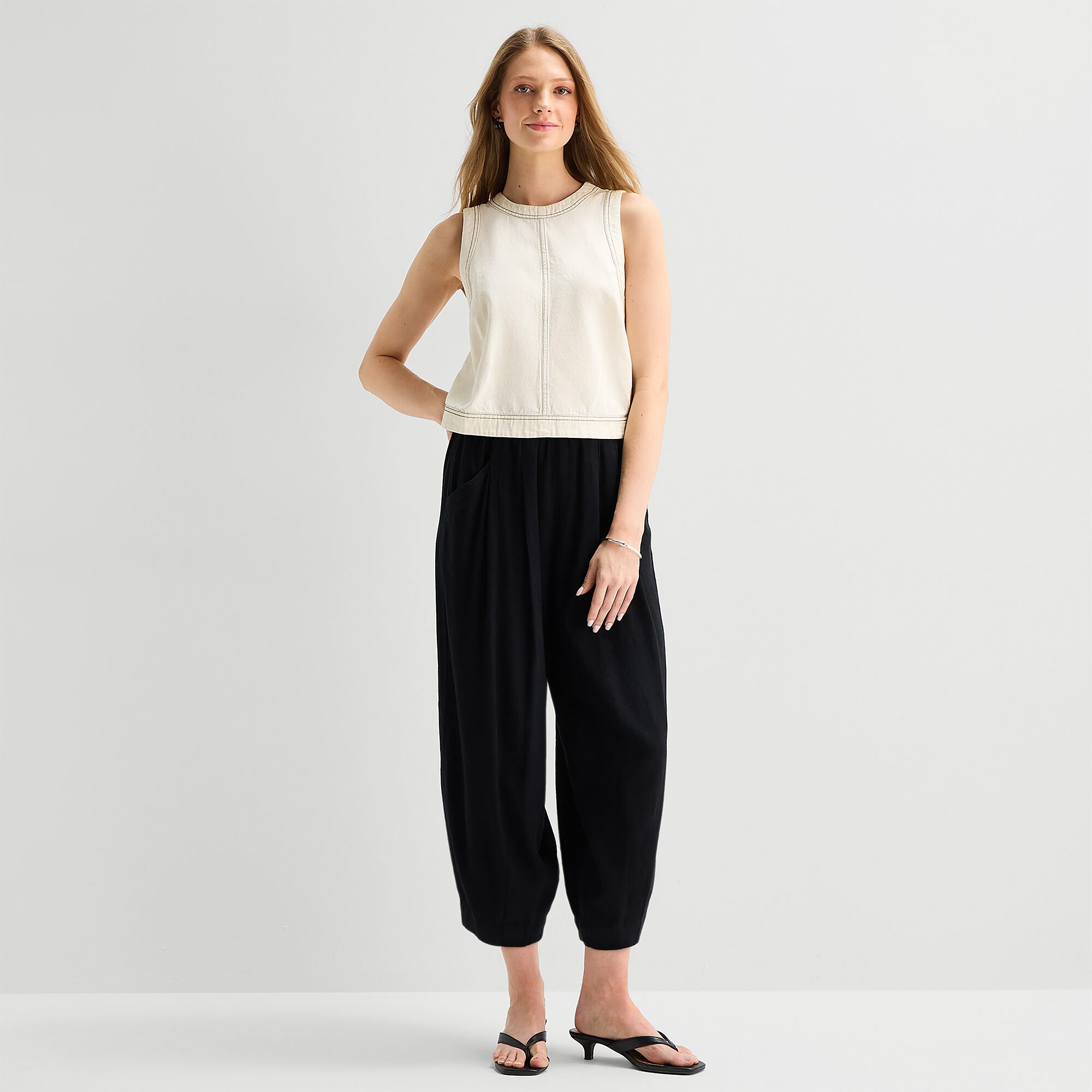 a.n.a Womens Crew Neck Sleeveless Shell