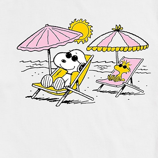 Womens Juniors Crew Neck Short Sleeve Regular Fit Peanuts Snoopy Graphic T-Shirt