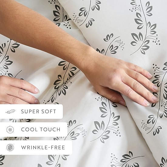 Casual Comfort Premium Ultra Soft 3-pc. Simple Vine Print Duvet Cover Set