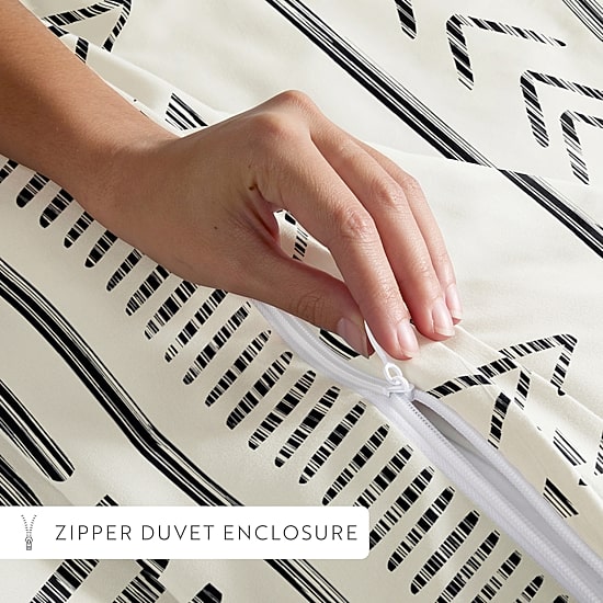 Casual Comfort Arrow Dreams Patterned Duvet Cover Set