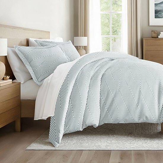 Casual Comfort Modern Diagonal Patterned Duvet Cover Set