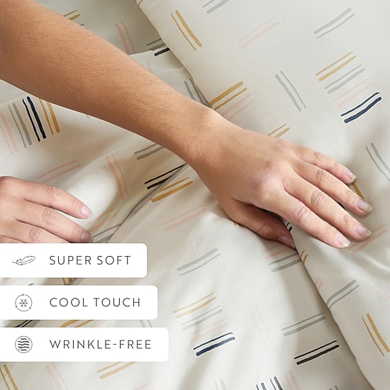 Casual Comfort Geo Dash Patterned Duvet Cover Set