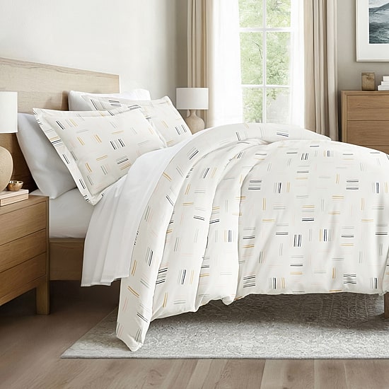 Casual Comfort Geo Dash Patterned Duvet Cover Set