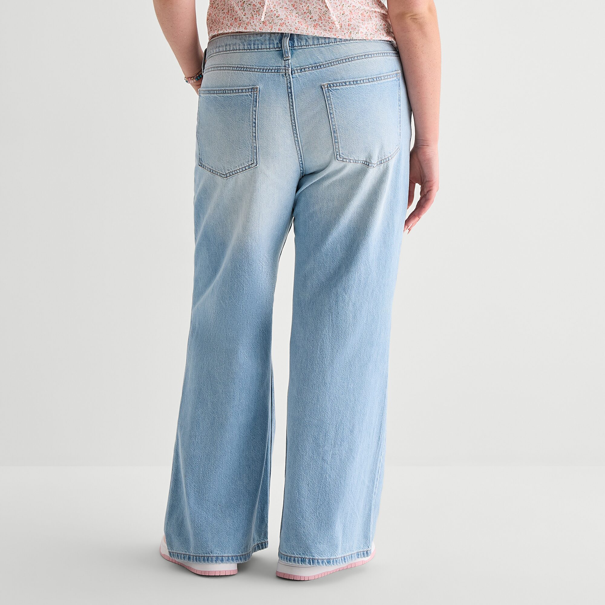 Arizona Womens Juniors Plus Low Rise Bootcut Jean