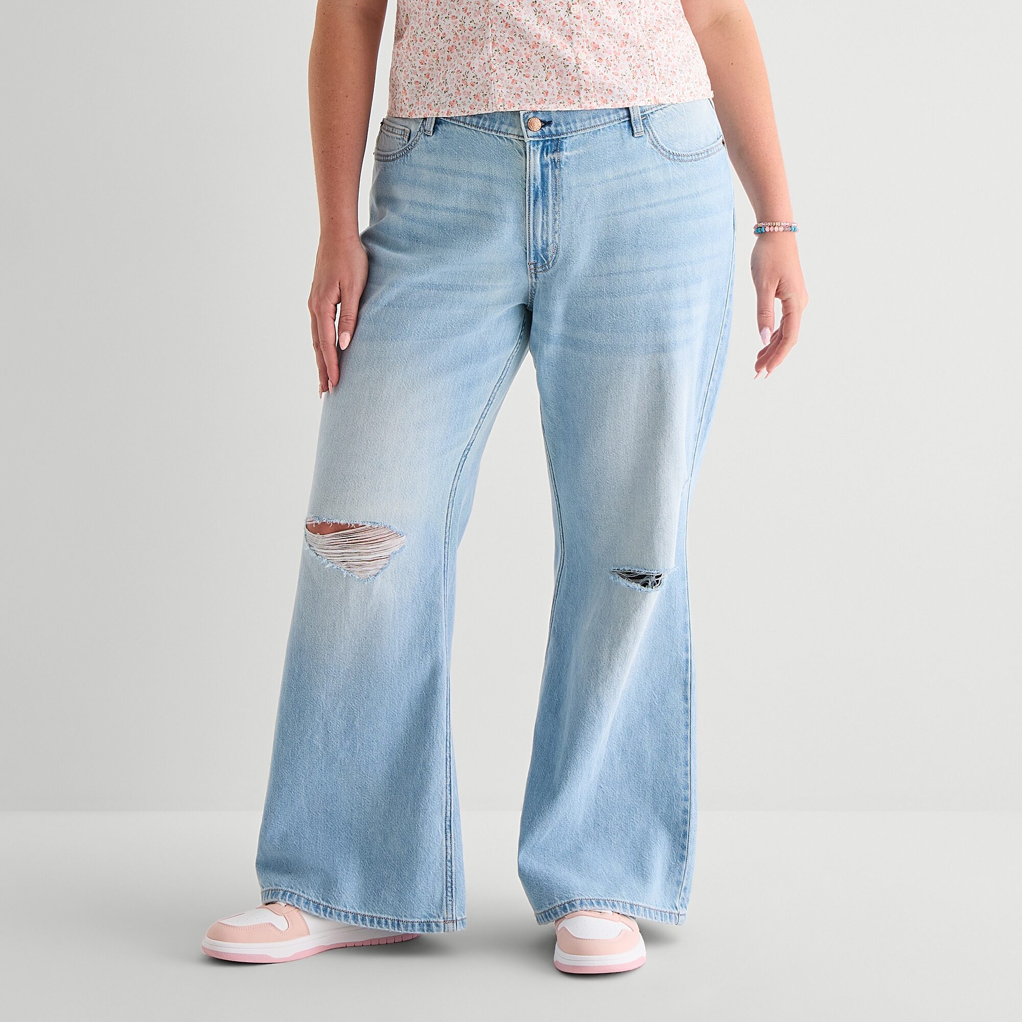 Arizona Womens Juniors Plus Low Rise Bootcut Jean