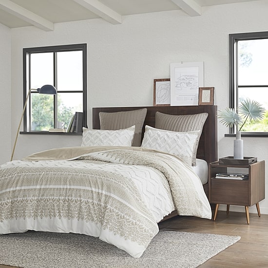 INK+IVY Mila 3 Piece Cotton Duvet Cover Set with Chenille Tufting