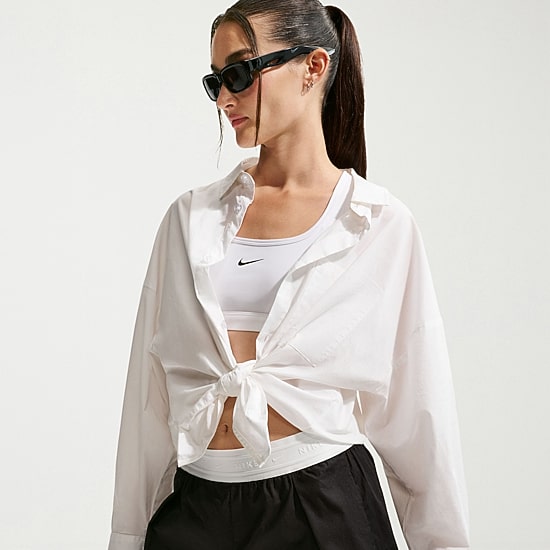 Nike Womens High Rise Active Pull-On Short