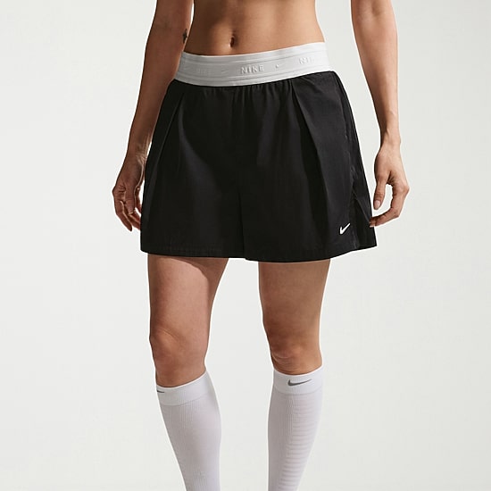 Nike Womens High Rise Active Pull-On Short