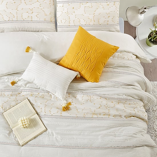 Stratford Park Holly 7pc Lightweight Comforter Set