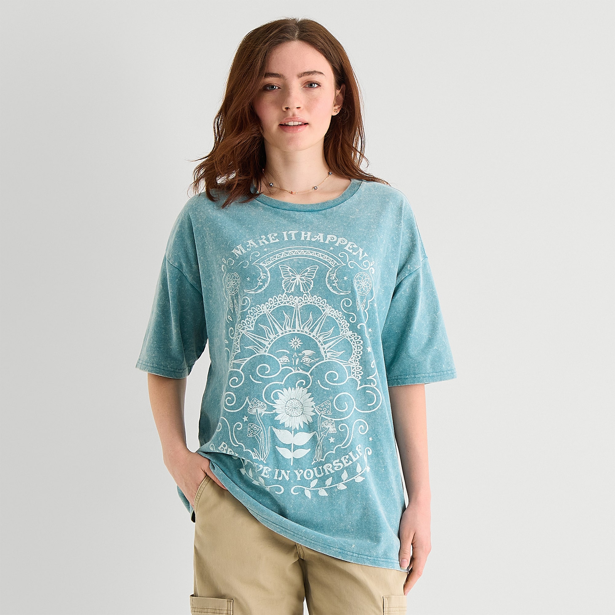 New World Celestial Womens Juniors Crew Neck Short Sleeve Oversized Graphic T-Shirt