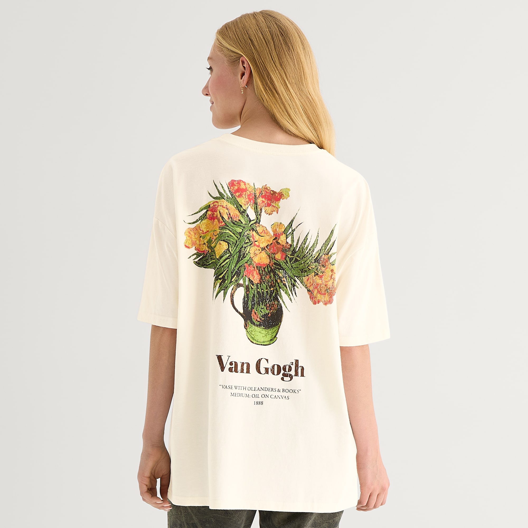 New World Van Gogh Oversized Tee Womens Juniors Crew Neck Short Sleeve Graphic T-Shirt