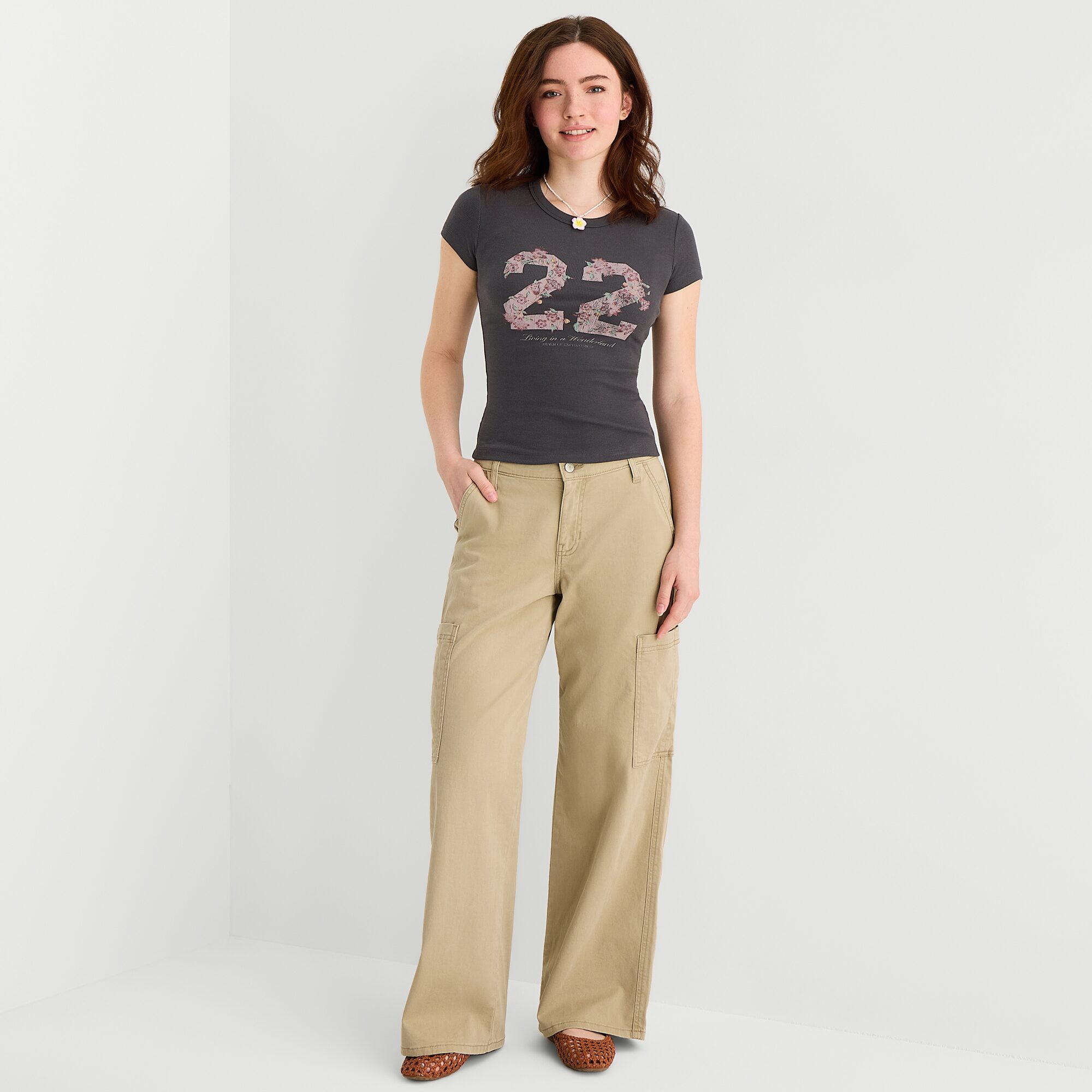 Arizona Womens Juniors Crew Neck Short Sleeve Regular Fit Graphic T-Shirt