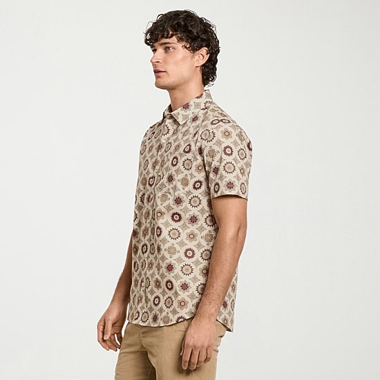 Hurley Mens Short Sleeve Regular Fit Button-Down Shirt