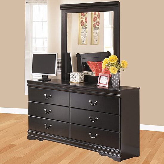Signature Design by Ashley® Gilmore Dresser