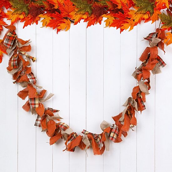 Glitzhome 6ft Fall Fabric Plaid Indoor Garland