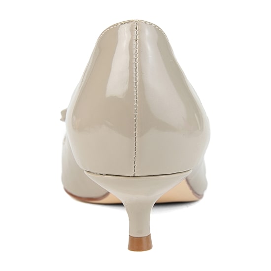 Journee Collection Lutana-Wd Womens Pointed Closed Toe Kitten Heel Pumps