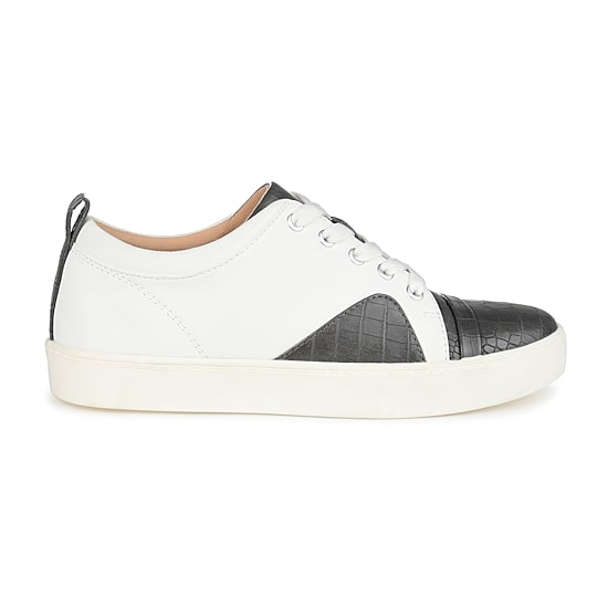 Journee Collection Kyndra Womens Round Closed Toe Slip-On Shoe