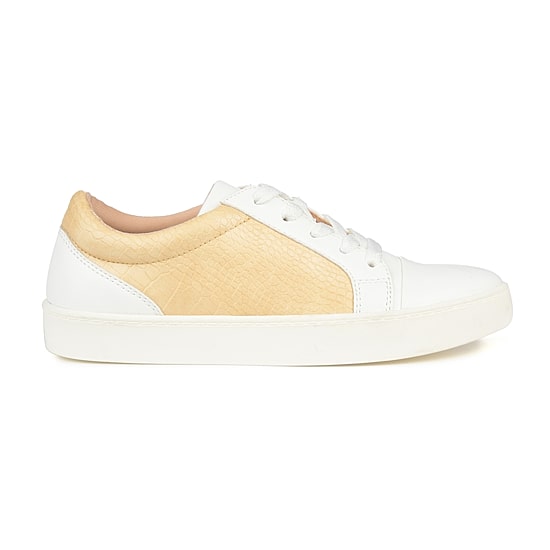 Journee Collection Womens Lynz Sneakers