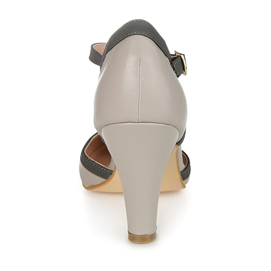 Journee Collection Womens Round Closed Toe Stacked Heel Pumps