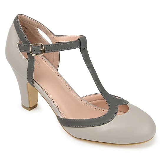 Journee Collection Womens Round Closed Toe Stacked Heel Pumps