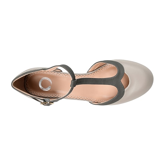 Journee Collection Womens Round Closed Toe Stacked Heel Pumps