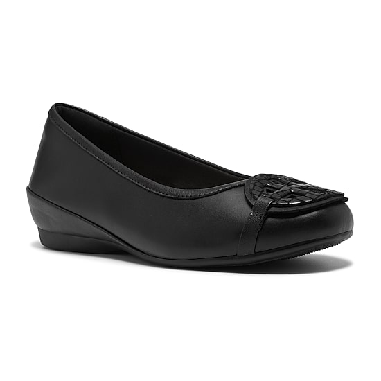 Clarks Cathrynn Luna Womens Closed Toe Slip-On Shoe
