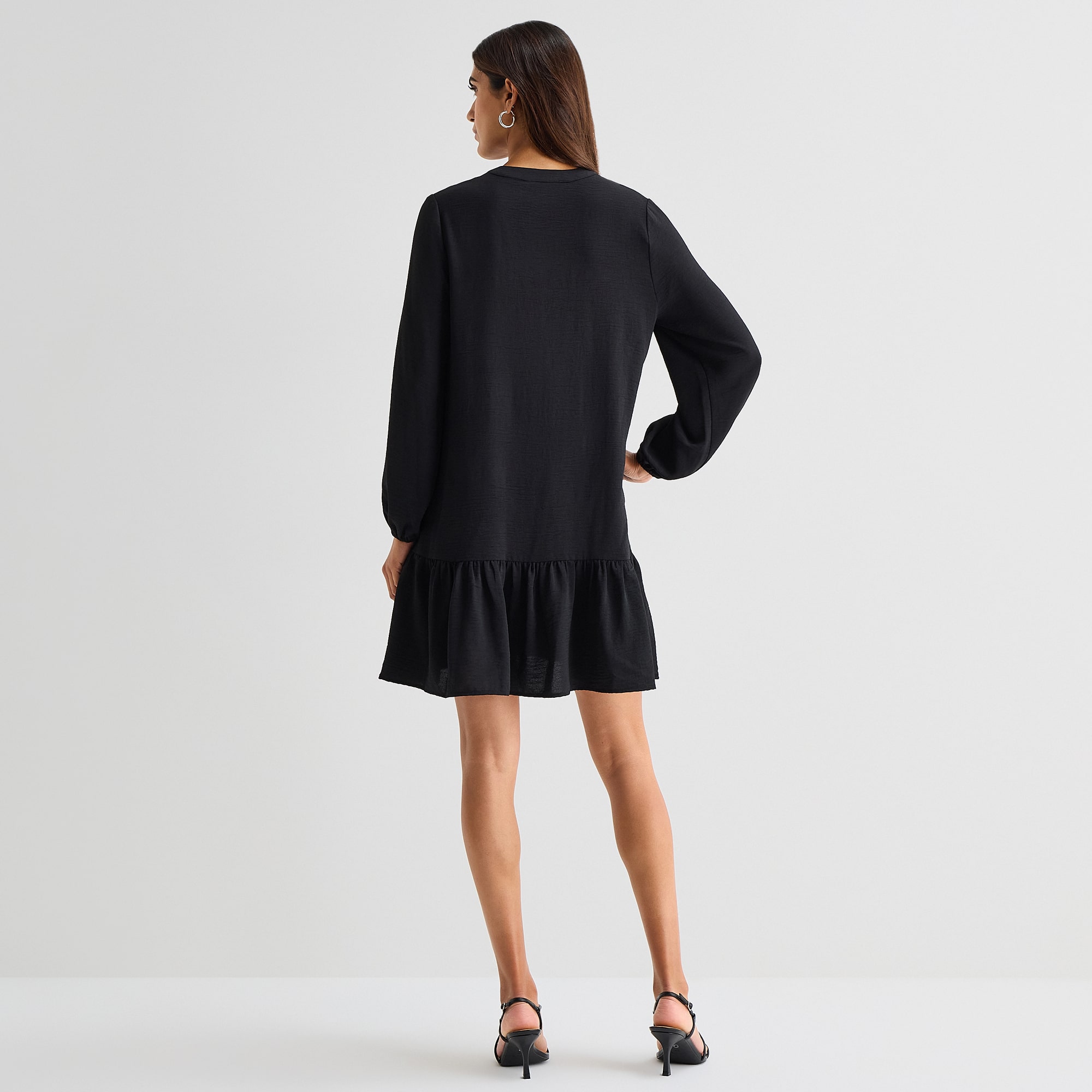 Be by CHETTA B Womens V Neck Long Sleeve Shift Dress