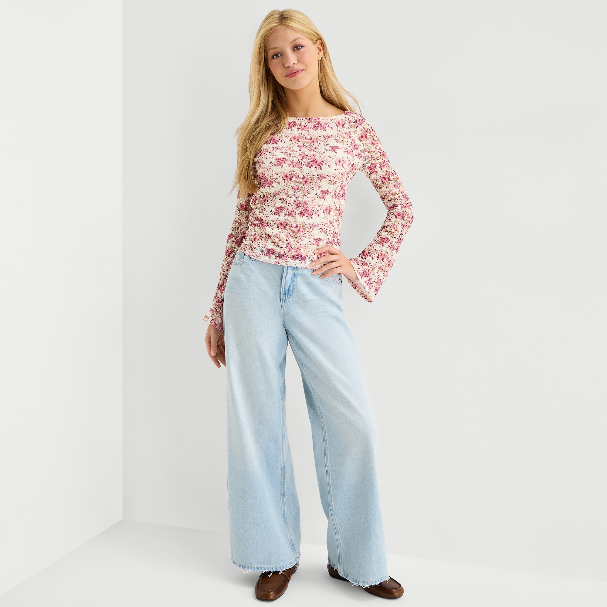 Arizona Womens Juniors Crew Neck Long Sleeve Lace Blouse