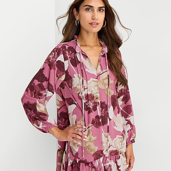 Be by CHETTA B Womens Split Tie Neck Long Sleeve Floral Shift Dress