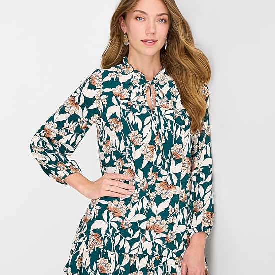 Be by CHETTA B Womens Split Tie Neck Long Sleeve Floral Shift Dress