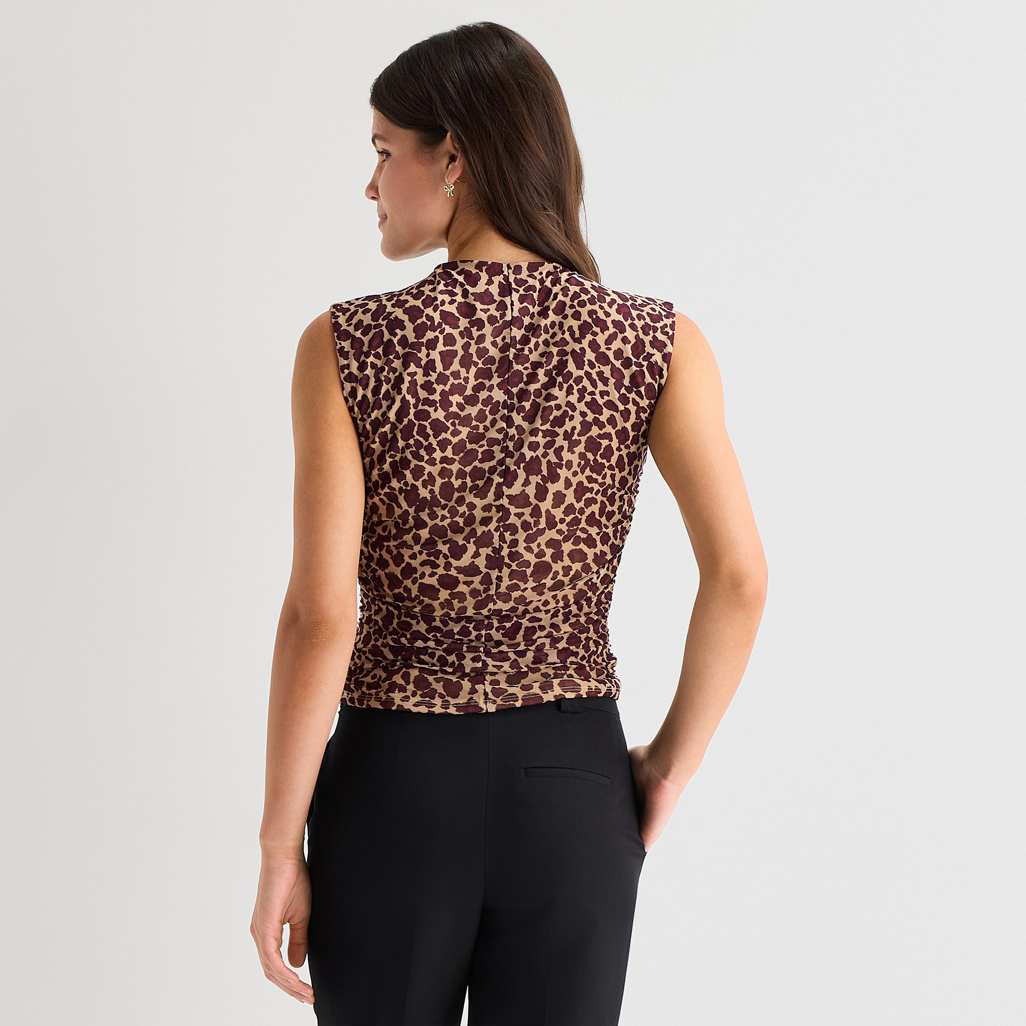 by&by Womens Juniors Mock Neck Sleeveless Blouse