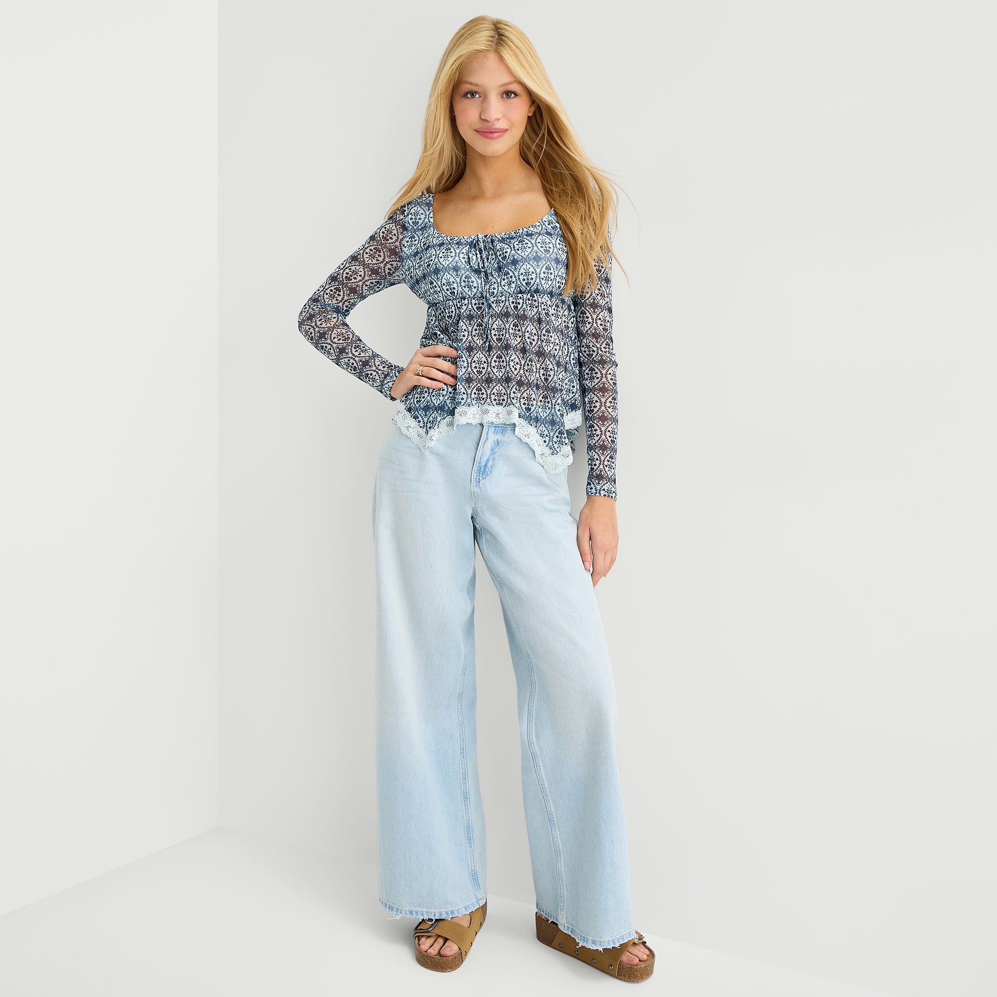 Arizona Womens Juniors Scoop Neck Long Sleeve Blouse