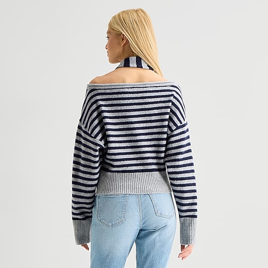 Arizona Juniors Womens Boat Neck Long Sleeve Striped Pullover Sweater