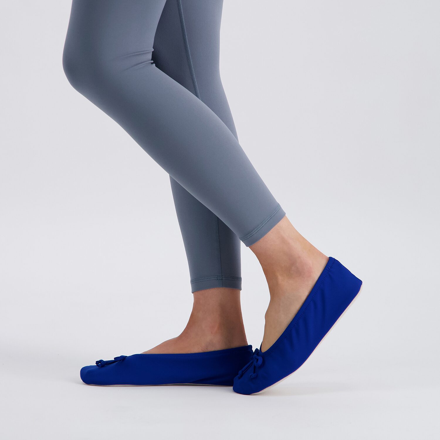 Isotoner Spandex Womens Ballerina Slippers